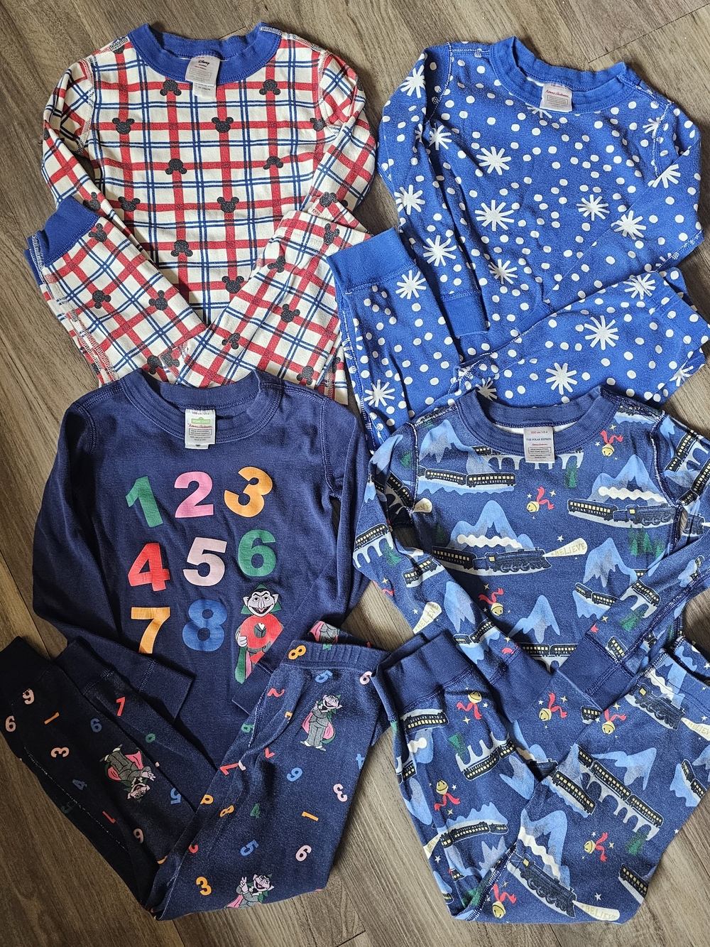 Hanna Andersson 2 Piece Pajamas Lot Of 4 Disney Polar Express Seasame Street Sz4